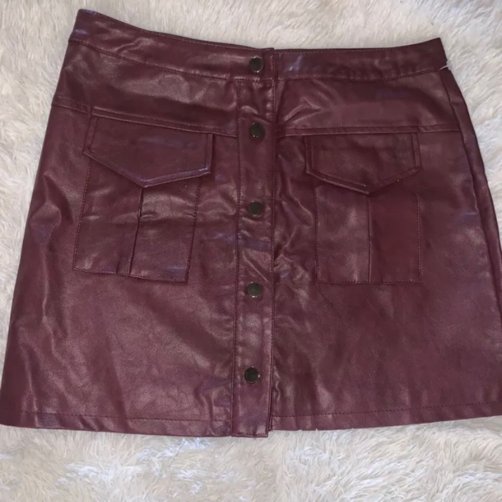 Indigo Rein Juniors Distressed Shorts 3 Mid-High Made w/ Recycling Bottles NWT